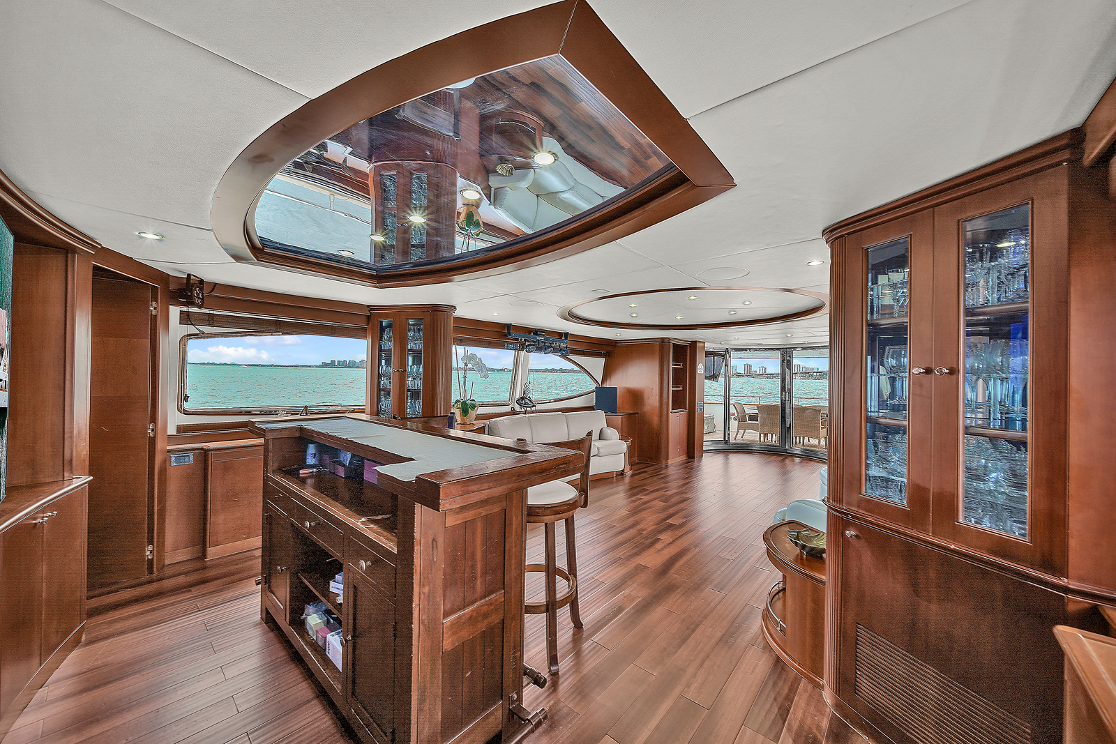 Azimut 105, 105ft Azimut