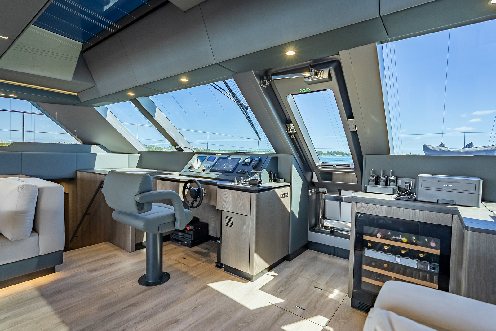 Sunreef 70 flybridge ready for a yacht party
