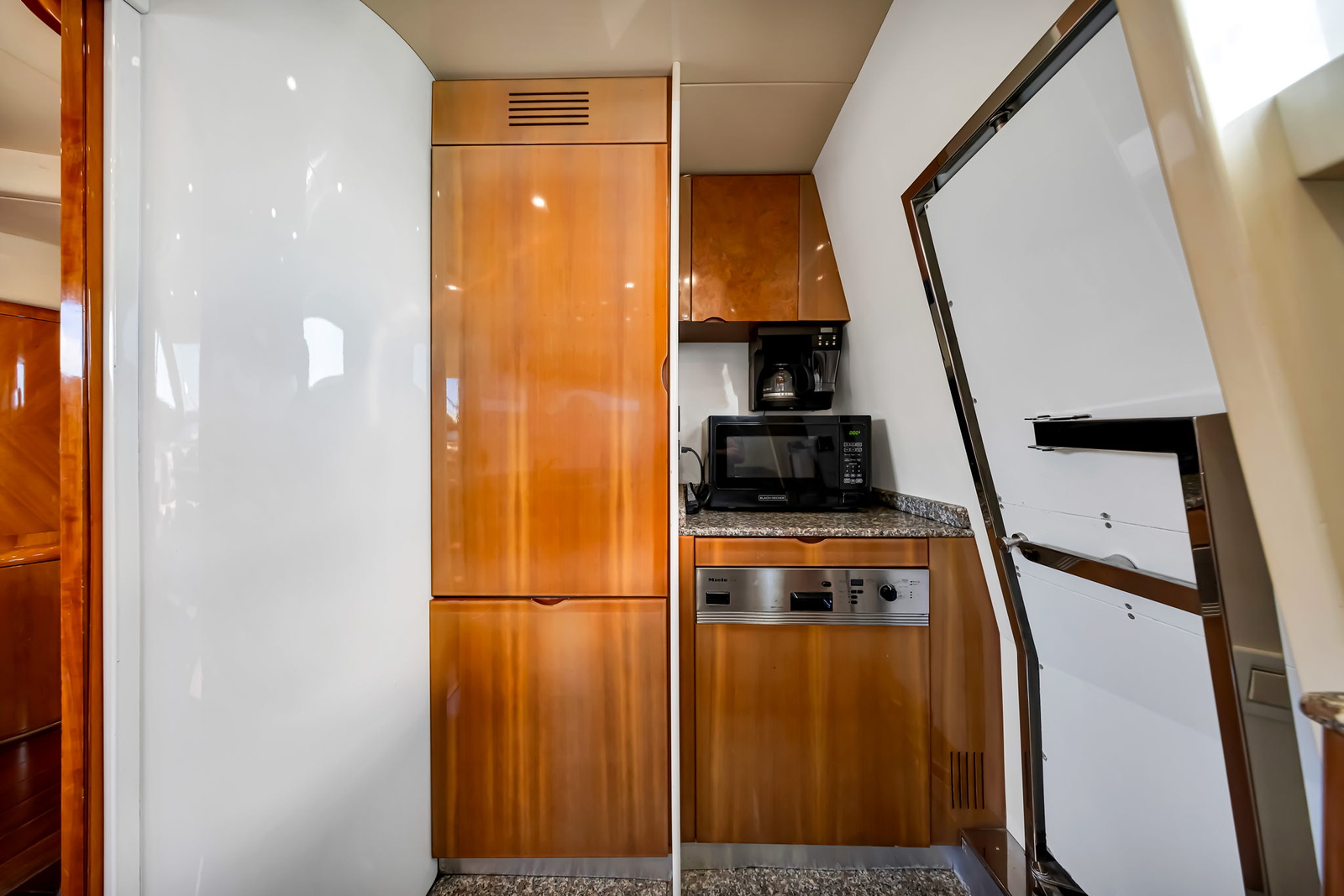 Uniesse 80, 80ft Uniesse